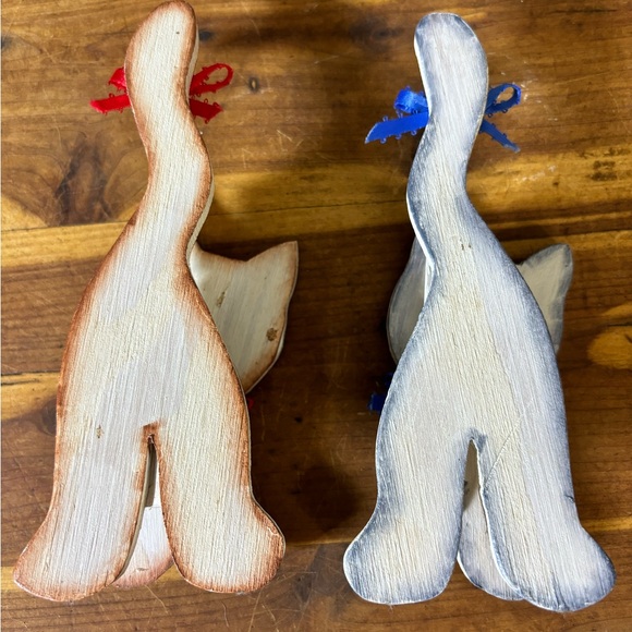 Handmade/Painted Red & Blue Clothespin Cats - Picture 2 of 5